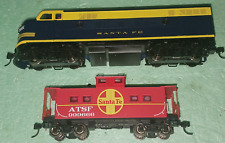 CONJUNTO LOCOMOTIVA E CABOOSE ESCALA HO; F7 A; SANTA FE; PROTO 1000; DC ME1 comprar usado  Enviando para Brazil