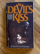 THE DEVIL'S KISS William W. Johnstone 1980 Zebra Books 1st Edition, Horror PB comprar usado THE DEVIL'S KISS William W. Johnstone 1980 Zebra Books 1st Edition, Horror PB comprar usado  Enviando para Brazil