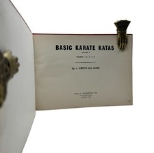 Basic karate katas usato  Roma
