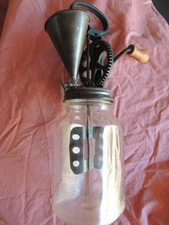 Ancien batteur fouet d'occasion  Tonnay-Charente