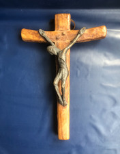 Ancien crucifix brutaliste d'occasion Ancien crucifix brutaliste d'occasion  Nantes-