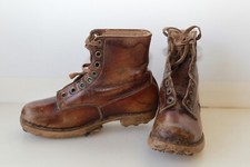 Paire chaussures montantes d'occasion  Cosne-Cours-sur-Loire