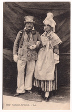 Cpa costumes normands d'occasion  Vezin-le-Coquet