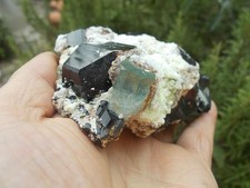 Minerali tormalina acquamarina usato  Buggiano