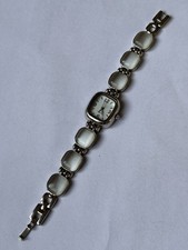 Lindo relógio analógico de quartzo Lucite pedra da lua branca parte traseira de aço inoxidável, usado comprar usado  Enviando para Brazil