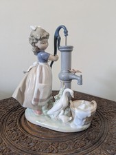 Statuina porcellana lladro usato  Spedire a Italy