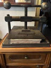 Antica pressa manuale usato  Orsago