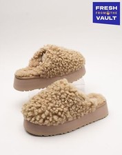 Rrp 155 ugg usato  Spedire a Italy