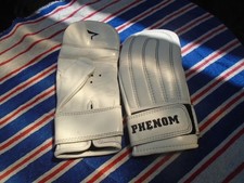 Phenom boxing mitts for sale  LONDON