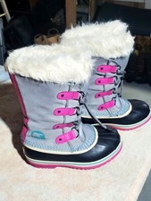 Sorel girls gray for sale  Trumbull