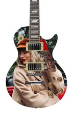 Foto de LP elétrico autografada assinada por Taylor Swift guitarra vermelha ACOA comprar usado  Enviando para Brazil