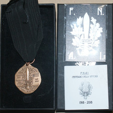 127v medaglia bronzo usato  Bologna