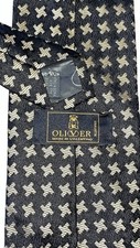 Cravatta oliver valentino usato  Vitulazio