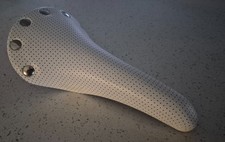 Selle italia white d'occasion  Expédié en Belgium