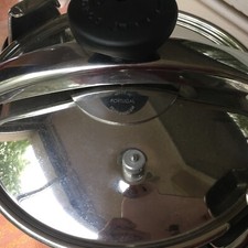 Autocuiseur cocotte minute d'occasion  Hyères