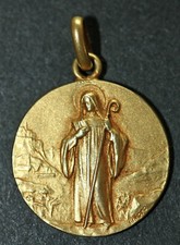 Belle médaille religieuse d'occasion  Houilles