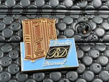 Pine pins badge d'occasion  Expédié en Belgium