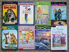 Lot paperback books for sale  Milwaukee