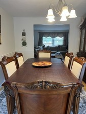 Dining room table for sale  Imperial