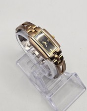 Relógio Gucci Feminino Tom Dourado Mostrador Preto Diamante Acento Usado Condição de Funcionamento comprar usado  Enviando para Brazil
