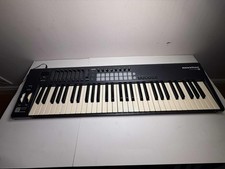 Teclado controlador Novation Launchkey 61 MK2 MIDI – 61 teclas, pads, faders comprar usado  Enviando para Brazil