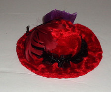 Ladies red hat for sale  Davison