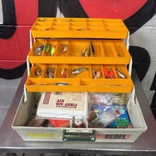 Usado, Caixa de equipamento vintage Rebel 600 com iscas e extras  comprar usado  Enviando para Brazil