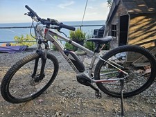 Bicicletta elettrica uomo usato  Imperia