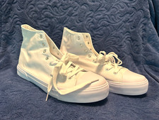 New unisex women for sale  Pfafftown