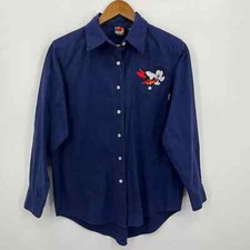 Camisa feminina Mickey Unlimited botão azul bordada Mickey & Minnie bolso comprar usado Camisa feminina Mickey Unlimited botão azul bordada Mickey & Minnie bolso comprar usado  Enviando para Brazil