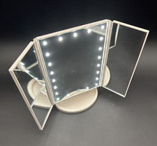 Usado, Espelho de maquiagem portátil de mesa iluminado vaidade com 21 luzes LED comprar usado  Enviando para Brazil