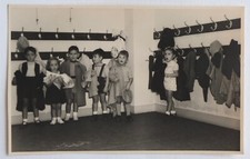 Kindergarten kids take d'occasion  Expédié en Belgium