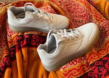 Skechers. los angeles for sale  CROMER