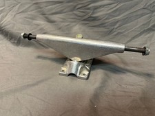 1 NOS Tracker Aggro QT1600 cinza 9" caminhão skate anos 90 Tony Hawk Christian Hosoi, usado comprar usado  Enviando para Brazil