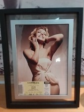 Kylie Minogue Fotografia E Bilhete Stubb 'Afrodite Concert, usado comprar usado  Enviando para Brazil