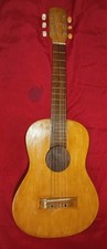 Vecchia chitarra anni usato  Taranto