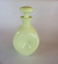 Usado, RARO Vintage McKee Sevilha Garrafa Decantadora Amarela comprar usado Usado, RARO Vintage McKee Sevilha Garrafa Decantadora Amarela comprar usado  Enviando para Brazil