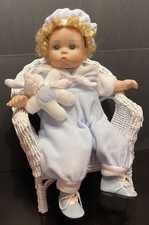 Boneca bebê musical vintage em cadeira de vime, usado comprar usado  Enviando para Brazil