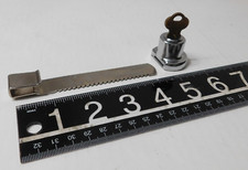 1950-60's VINTAGE "WONDER LOCK" SHOW CASE TRAVA COM CHAVE - FEITO EM CHICAGO comprar usado  Enviando para Brazil