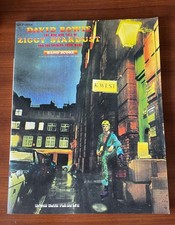 David Bowie - Ziggy Stardust - TAB DE GUITARRA TRILHA SONORA BANDA JAPONESA comprar usado David Bowie - Ziggy Stardust - TAB DE GUITARRA TRILHA SONORA BANDA JAPONESA comprar usado  Enviando para Brazil