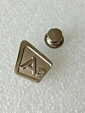 Pin pins lapel d'occasion Pin pins lapel d'occasion  Lille-