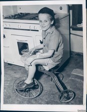 1947 Chicago Richard Bronis Bicicleta Roda Parque Banco Foto 6X8, usado comprar usado  Enviando para Brazil