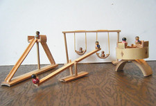Vintage Miniatura 4 peças Playground de Madeira Conjunto com Pequenas Bonecas Kokeshi Japonesas comprar usado  Enviando para Brazil