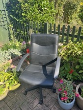 staples office chairs for sale  READING