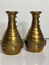 Par de vasos antigos de latão indiano vintage pedra vermelha turquesa com miçangas comprar usado  Enviando para Brazil