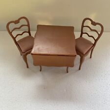 Mesa e cadeiras vintage para casa de bonecas Barbie dos anos 1960 comprar usado  Enviando para Brazil