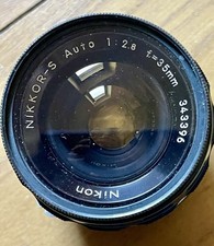 Fotocamera nikon obbiettivo usato  Varese