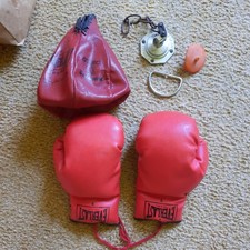 Bolsa de pancadas vintage Everlast #4214 couro balanceado giroscópio, luvas (9) e giratória comprar usado Bolsa de pancadas vintage Everlast #4214 couro balanceado giroscópio, luvas (9) e giratória comprar usado  Enviando para Brazil