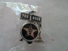 Pin Hard Rock Cafe Online sem localização STAFF You Rock Drum Set reconhecimento 2022 comprar usado  Enviando para Brazil