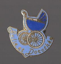 Enfant : vêtements, accessoires d'occasion Enfant : vêtements, accessoires d'occasion Expédié en Belgium
